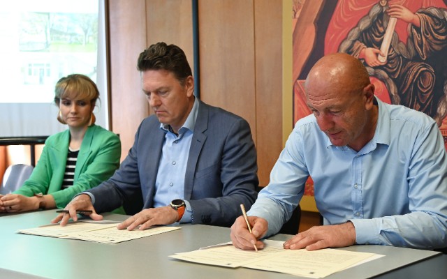 2024-04_Pirdop_Aurubis_Signing